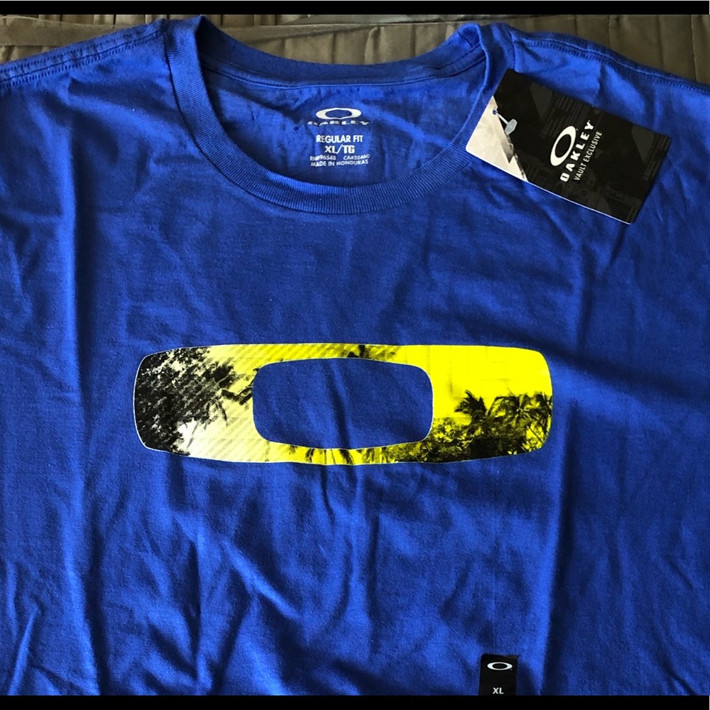 Mens Oakley T-Shirt XL NWT